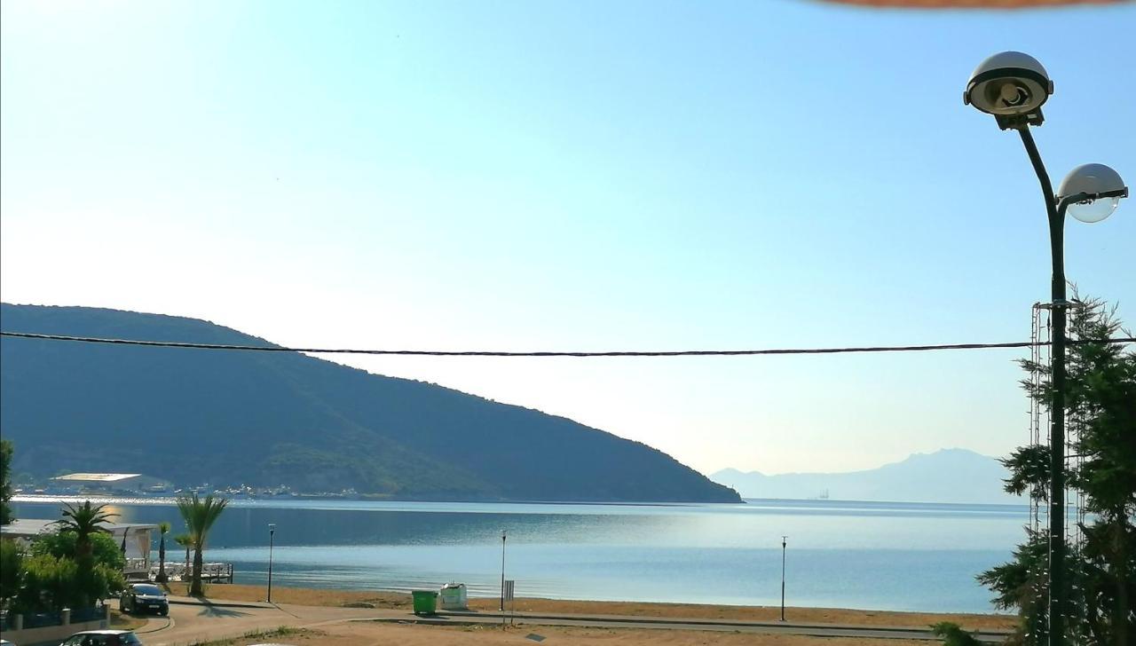Myrsini'S Sea View Apartment Néa Péramos 外观 照片